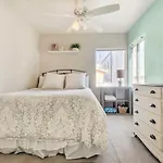 Cozy San Diego Cottage In Heart Of Mission Beach!